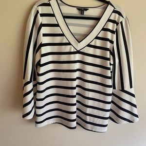 Fun & flirty blouse!